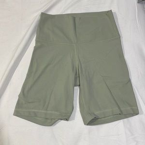 Aritzia TnaButter Shorts